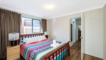 3 bedrooms, iron/ironing board, free WiFi, bed sheets
