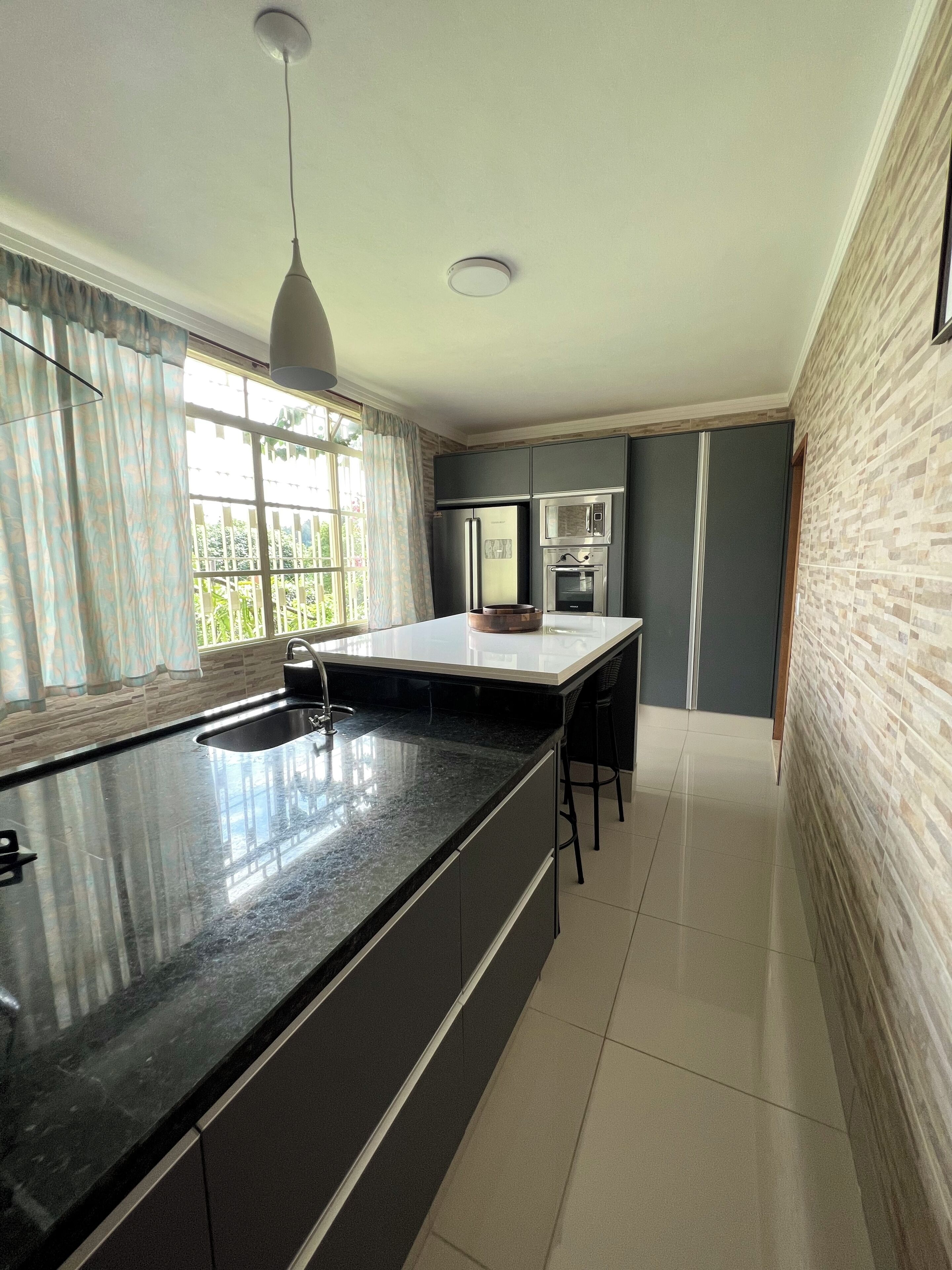 冰箱、微波炉、烤箱、炉灶