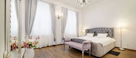 2 bedrooms, in-room safe, desk, free WiFi