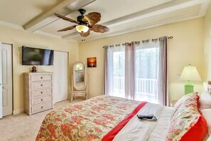3 bedrooms, iron/ironing board, free WiFi, bed sheets