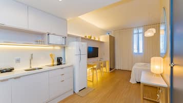 Helbor Stay Batel - HSB102 | Private kitchen | Mini-fridge, microwave