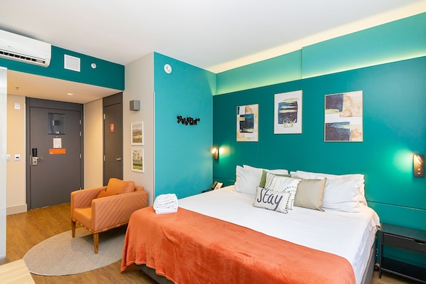 Helbor Stay Batel - HSB045 | Strykejern/-brett, wi-fi (inkludert) og sengetøy