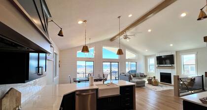 New Construction Sweetwater's Bear Lake Coastal Lake House Retreat
