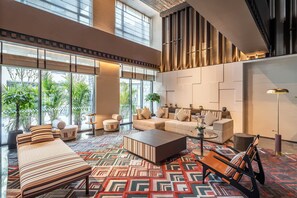 Lobby - Hotel Indigo Jiuzhai by IHG (Ngawa Autonomous Prefecture)