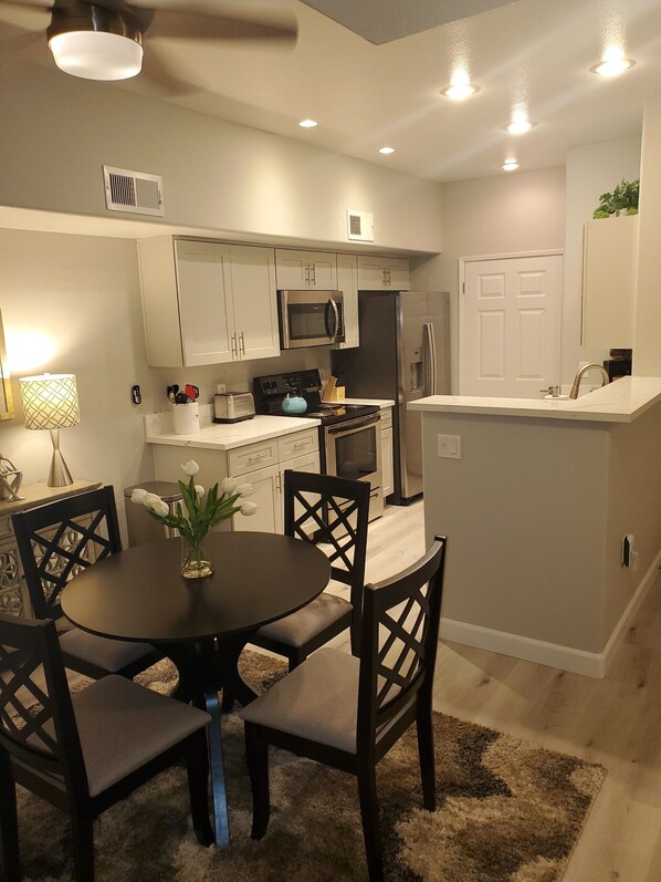 Microwave, oven, dishwasher, coffee/tea maker