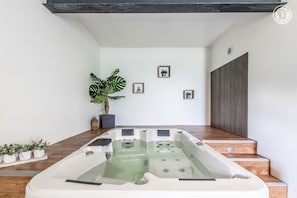 Interior - le Tipi du Trappeur - LA Chapelle Naude (LA CHAPELLE NAUDE)