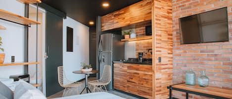 1 bedroom, in-room safe, iron/ironing board, Internet