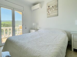 4 sovrum, strykjärn/strykbräda, wi-fi och sängkläder
