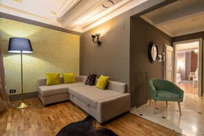 TV - Uffizi Romantic Flat by Mmega (Firenze)