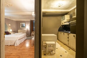 1 chambre, fer et planche à repasser, Wi-Fi, draps fournis