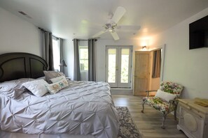 3 bedrooms, iron/ironing board, free WiFi, bed sheets - Fall Festival and Holiday Season Openings!  Take advantage of Special Pricing! (West Cape May)