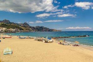 Sulla spiaggia