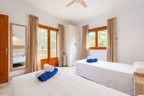 3 chambres, fer et planche Ă repasser, Wi-Fi gratuit, draps fournis