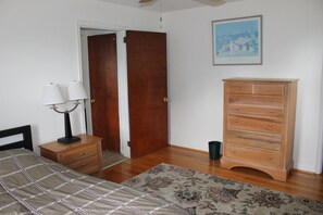 1 chambre, bureau, fer et planche à repasser, Wi-Fi gratuit