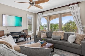 Smart TV, DVD player, books, stereo