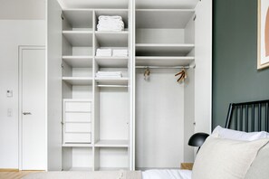 Strykejern/-brett, wi-fi og sengetøy