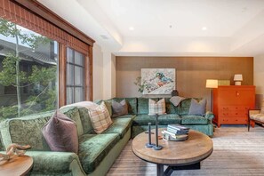 TV, fireplace, offices
