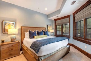 4 dormitorios, tabla de planchar con plancha, wifi gratis y ropa de cama