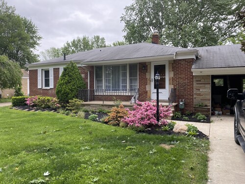 Lorie house Avon ohio