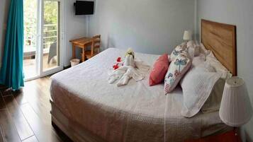 2 bedrooms, premium bedding, in-room safe, desk
