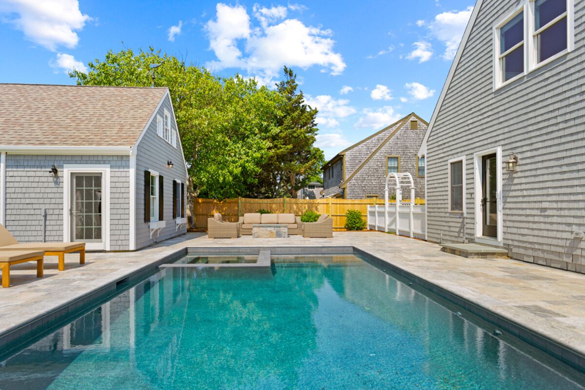 Heated Pool, Walk to Mayflower Beach, Sleeps 10 w/Guest House in Dennis: 037-D