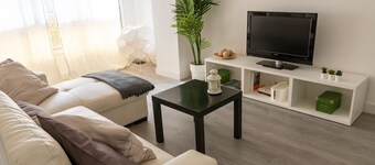 PISO REFORMADO & GARAJE VIGO / COZY FLAT W PARKING