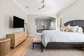 3 bedrooms, desk, free WiFi, bed sheets