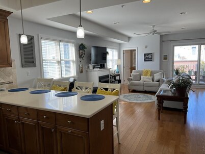 Perfect Family Getaway in the Heart of Town – Close to the Beach!