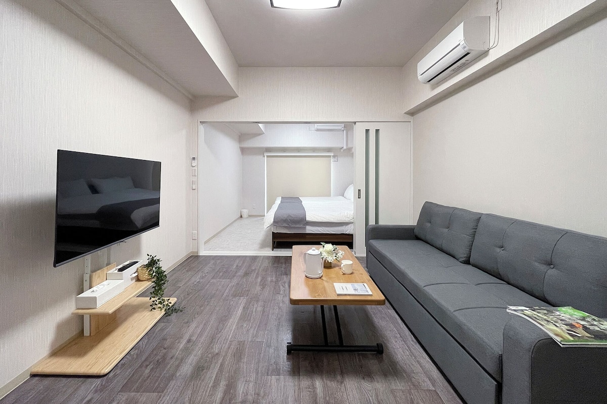 1 habitación y espacio para trabajar con laptop