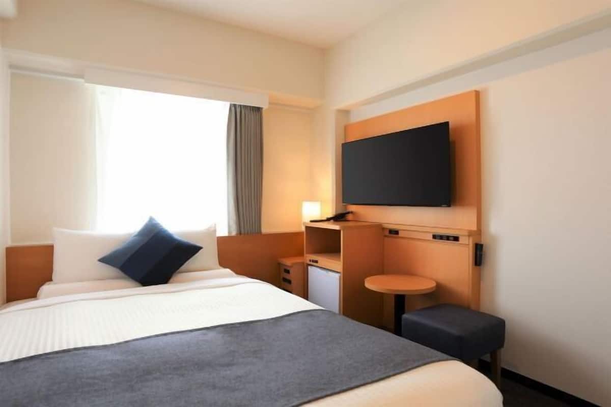 In-room safe, desk, blackout drapes, iron/ironing board
