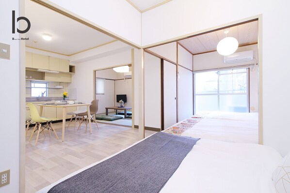 Apartment, 3 Bedrooms, Non Smoking (305) | 3 bedrooms, iron/ironing board, free WiFi, bed sheets