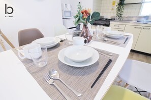 Apartment, 3 Bedrooms, Non Smoking (605) | 3 bedrooms, iron/ironing board, free WiFi, bed sheets