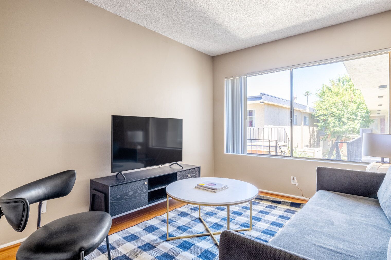 Bright Sherman Oaks 1BR w/ Gym, Pool, walk to Ventura Blvd, by Blueground