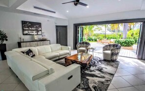 Interior - Prestigious & Tranquil Beach House Next to Cruise Port, Beaches and Las olas (Fort Lauderdale)