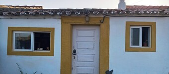 Lovely 1-Bed Cabin at Yellow house