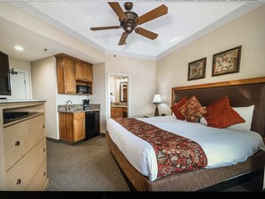 2 bedrooms, iron/ironing board, bed sheets - Luxurious 2 bedrooms suites at prime Lake Tahoe resort (Stateline)