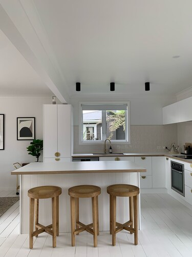 The Little White Bach 