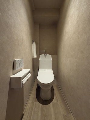 Superior Apartment, 2 Bedrooms, Non Smoking | Bathroom | Free toiletries, hair dryer, slippers, electronic bidet - Marumasa 201 (Hiroshima)
