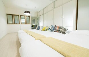 3 bedrooms, iron/ironing board, free WiFi