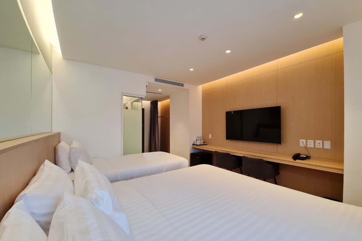 ห้องทริปเปิล | เครื่องนอนระดับพรีเมียม, ตู  ้นิรภัยในห้องพัก, Wi-Fi ฟรี, ผ้าปูที่นอน