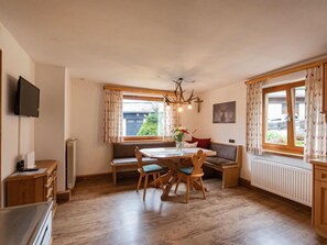 Dining - Haus Weickl by Interhome (Kaprun)