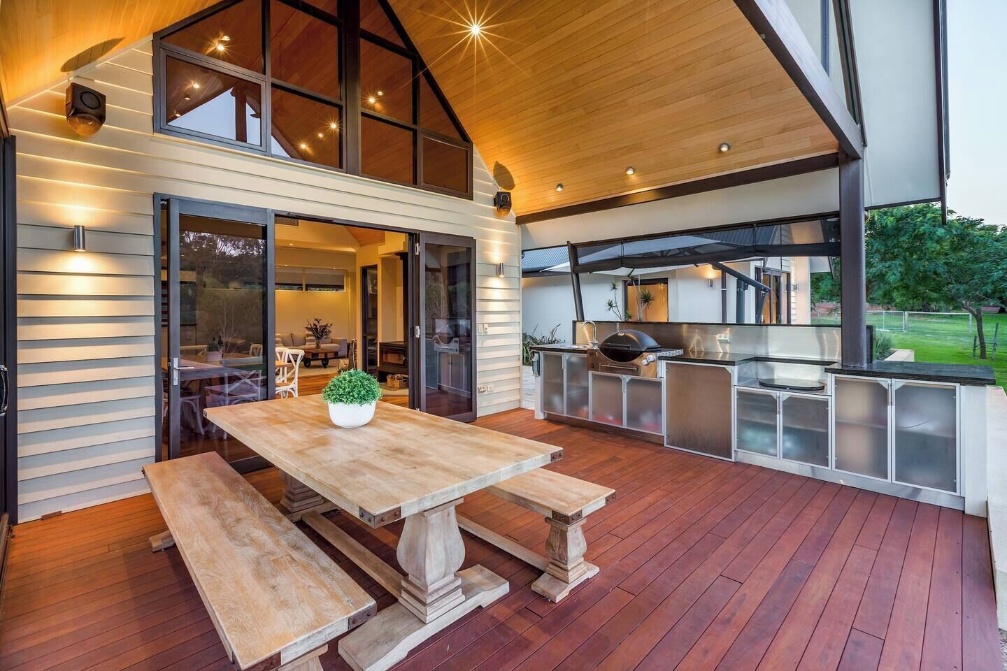 Outdoor dining