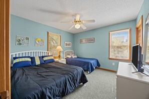 5 bedrooms, WiFi, bed sheets