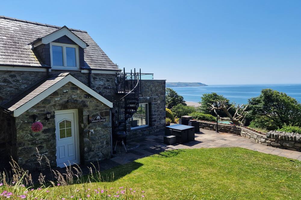 CEILWART COTTAGE, family friendly, luxury holiday cottage in Llanaber