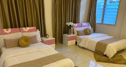 Cozy 3BR home - gated estate - Tema - top security