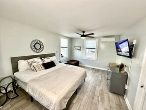 3 bedrooms, WiFi - Ocean Ave Oasis; Spacious 3 BR, 2BA (Wildwood)