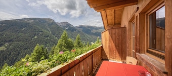 Vacation Apartment "Zirm - Wieserhof" with Wi-Fi; Pet-Friendly