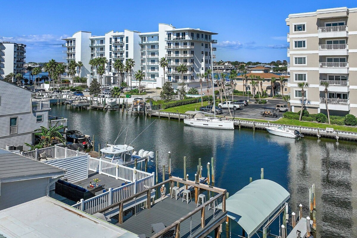 Photo 7 of Water Views!! Pets Welcome, 42' Private Boat Slip on Canal, 2 Kings, Walk 2 Private Beach, Townhome