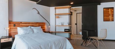 1 bedroom, in-room safe, iron/ironing board, free WiFi