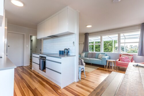 Ti Cottage Oneroa | Stay Waiheke